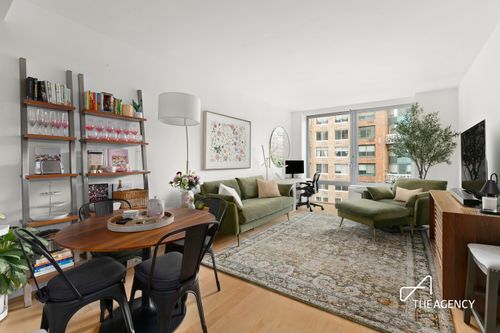 5g-212 W 72nd St, New York, NY, 10023-2805 | Card Image
