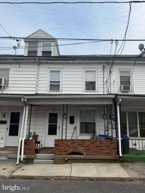 513 Pottsville St, MINERSVILLE, PA, 17954-1823 | Card Image