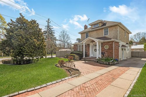 1018 Cottage Pl, Baldwin, NY, 11510-3307 | Card Image