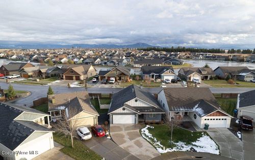 7942 W Kayak Ct, Rathdrum, ID, 83858-6070 | Card Image