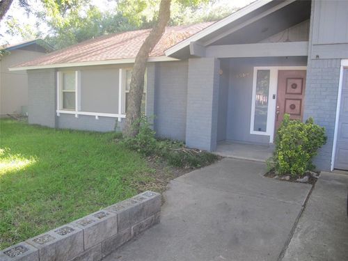 3504 Roanoke Dr, Cedar Park, TX, 78613-5238 | Card Image