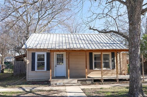 955 N Stephen Ave, Stephenville, TX, 76401-2465 | Card Image