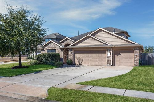 9710 Golden Cypress Dr, Rosharon, TX, 77583-2452 | Card Image