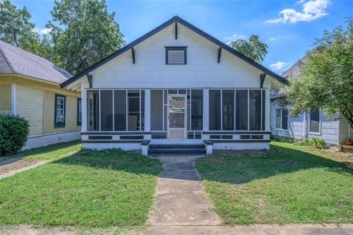 708 W Texas St, Denison, TX, 75020-6134 | Card Image