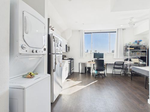 205-1010 W 26th St, Austin, TX, 78705-4316 | Card Image