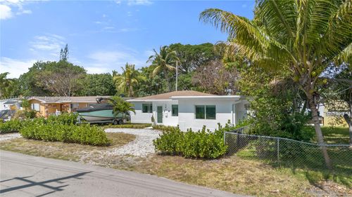 1410 S 22nd Ave, Hollywood, FL, 33020-6204 | Card Image