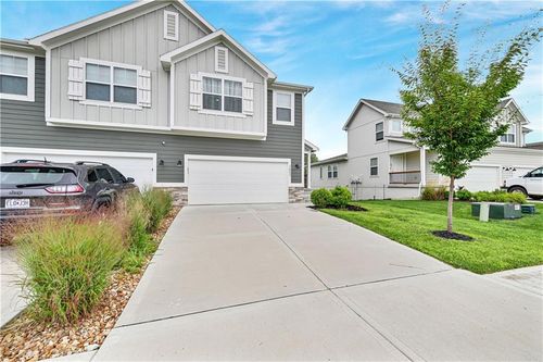3807 Nw Wales Rd, Kansas City, MO, 64151 | Card Image