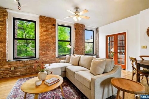 60-54-60 Mcwhorter St, Newark, NJ, 07105-1413 | Card Image