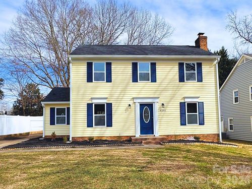 8201 Meadowdale Ln, Charlotte, NC, 28227-5983 | Card Image