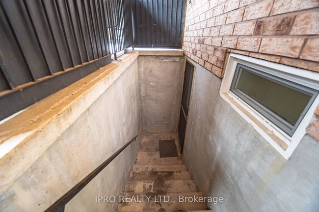19 Citronella Lane, House other with 6 bedrooms, 4 bathrooms and 4 parking in Brampton ON | Image 29