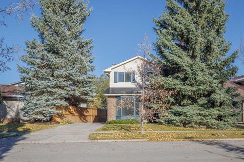 383 Woodfield Rd Sw, Calgary, AB, T2W3V8 | Card Image