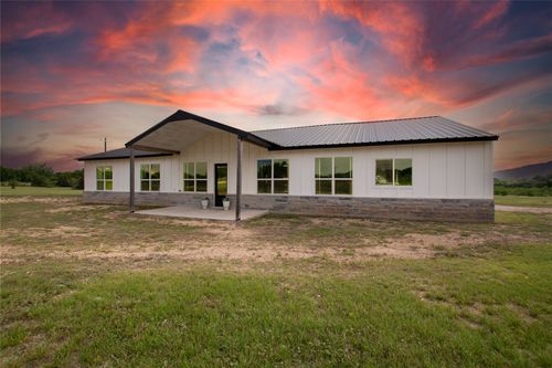 720 County Road 2337, Lampasas, TX, 76550-7644 | Card Image