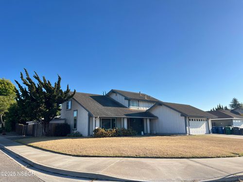 1424 Oak Knoll Rd, Santa Maria, CA, 93455-4408 | Card Image