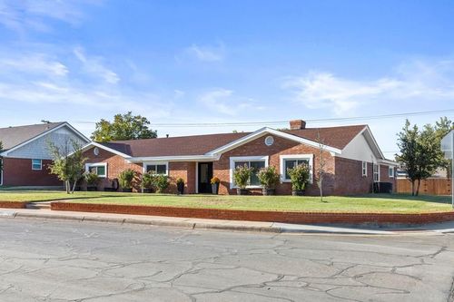 2800 Cimmaron Ave, Midland, TX, 79705-6105 | Card Image