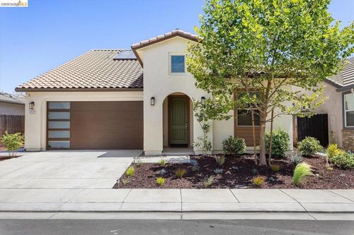 4352 Vanguard Dr, Modesto, CA, 95356-8009 | Card Image