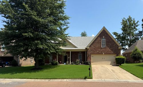 2556 Pyramid Dr, Southaven, MS, 38672-9474 | Card Image
