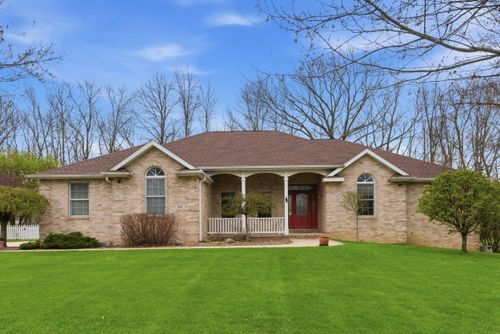 441 Meadowbrook Dr, Valparaiso, IN, 46383 | Card Image