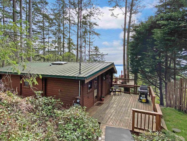 3733 Privateers Road, House other with 2 bedrooms, 1 bathrooms and 3 parking in Pender Island BC | Image 11