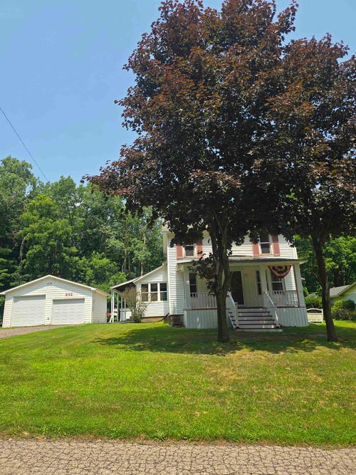 642 Wightman Street, Vassar, MI, 48768 | Card Image