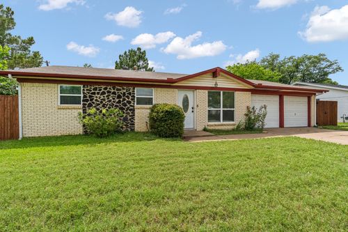 6101 Whitley Rd, Watauga, TX, 76148-3133 | Card Image