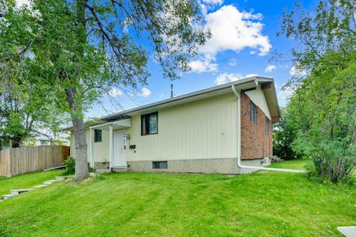707 Whitehill Way Ne, Calgary, AB, T1Y3E6 | Card Image
