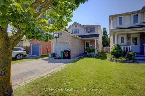 223 Melran Dr, Cambridge, ON, N3C4E5 | Card Image