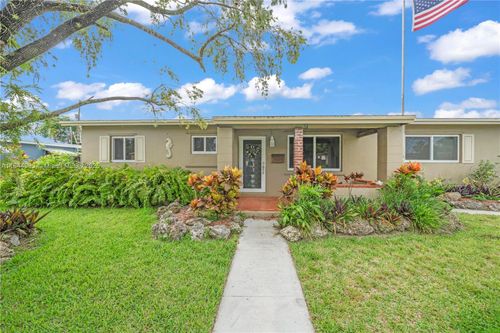 9880 Jamaica Dr, Cutler Bay, FL, 33189-1751 | Card Image