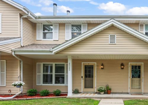 2020 Woodburn Rd, Waukesha, WI, 53188-1583 | Card Image
