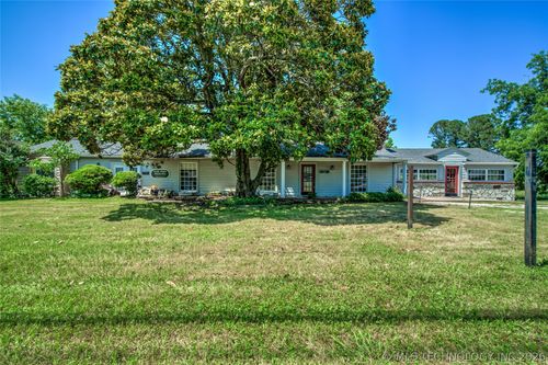 2600 Arlington St, Ada, OK, 74820-2905 | Card Image