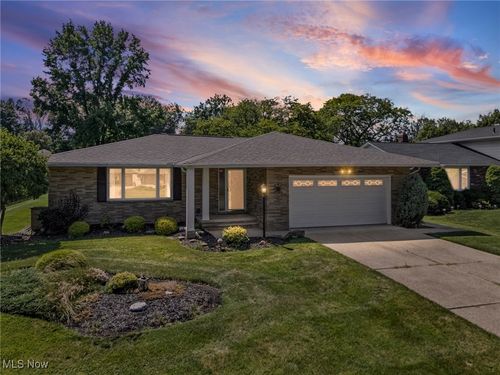 6210 Carlyle Dr, Seven Hills, OH, 44131-2922 | Card Image