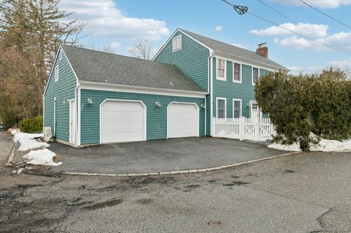 24 Cherry Pl, Huntington, NY, 11743-1900 | Card Image
