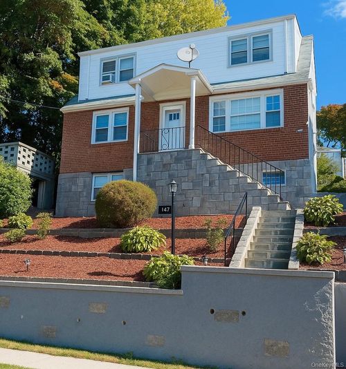 147 Chase Ave, Yonkers, NY, 10703-1913 | Card Image