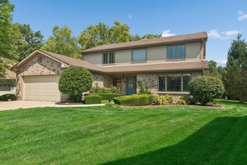 824 Kent Cir, Bartlett, IL, 60103-4583 | Card Image