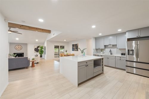 6809 Lunar Dr, Austin, TX, 78745-5651 | Card Image