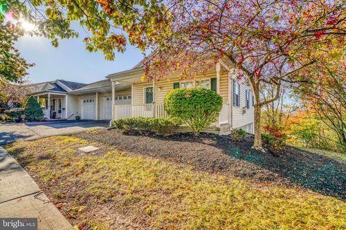 117 W Harmony Dr, POTTSTOWN, PA, 19464-9418 | Card Image