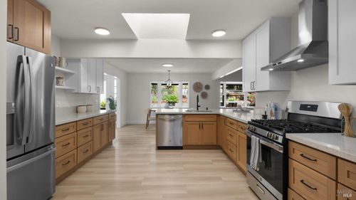 1132 Simmons Lane, Novato, CA, 94945 | Card Image