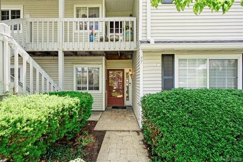 57 Magnolia Ln, Warwick, NY, 10990-3850 | Card Image