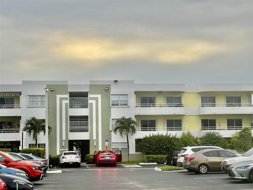 302-10755 Sw 108th Ave, Miami, FL, 33176-8196 | Card Image