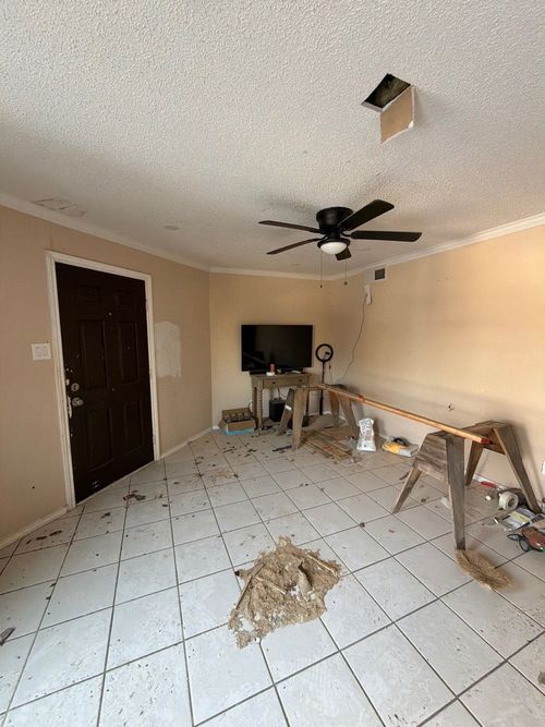 208-9809 Walnut St, Dallas, TX, 75243-8856 | Card Image