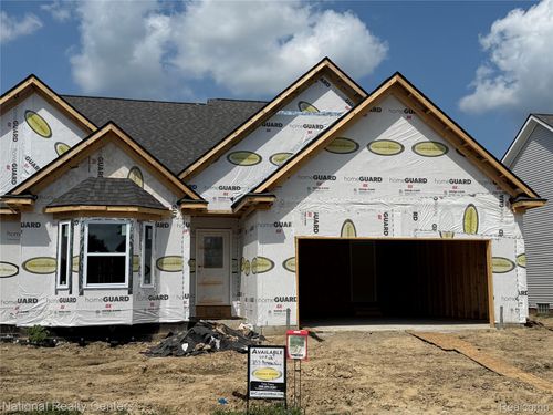 2-253 Devonshire Dr, Lapeer, MI, 48446-4798 | Card Image