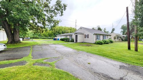 10 1/2 E 36th Pl, Hobart, IN, 46342-1070 | Card Image