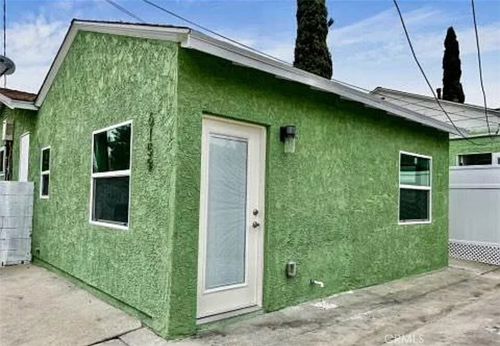 6159 Clybourn Ave, North Hollywood, CA, 91606-5121 | Card Image