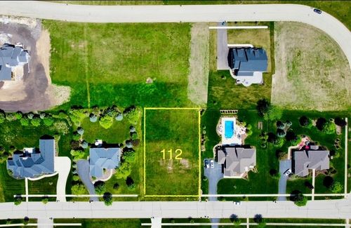 223 Merry Oaks Dr, Sycamore, IL, 60178-8787 | Card Image