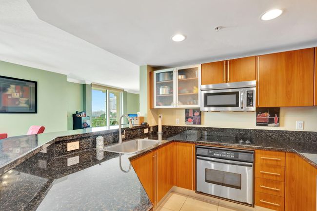 APT-510 - 610 Clematis St, Condo with 2 bedrooms, 2 bathrooms and null parking in West Palm Beach FL | Image 12