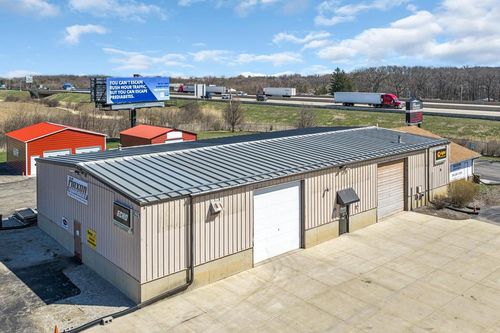 6221 122nd Avenue, Kenosha, WI, 53104 | Card Image