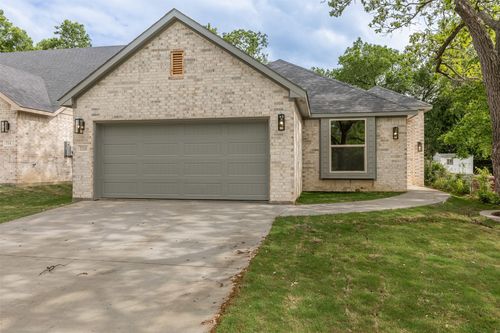 710 E Mcgee St, Sherman, TX, 75090-3824 | Card Image