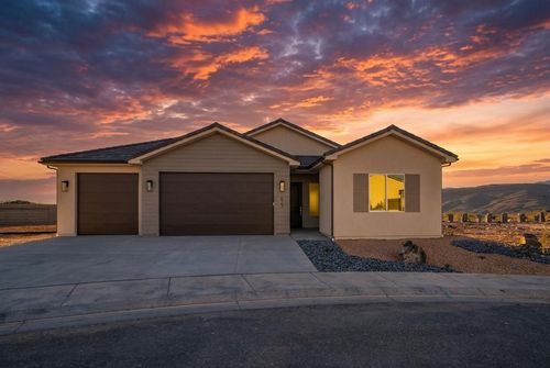 627 N 2760 W, Hurricane, UT, 84737-3739 | Card Image