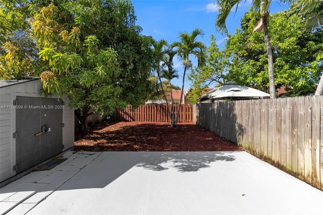 APT-84 - 10375 Sw 154 Th Circle Ct, Condo with 3 bedrooms, 2 bathrooms and null parking in Miami FL | Image 35