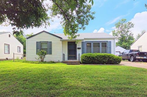 5913 E Bellaire St, Wichita, KS, 67218 | Card Image
