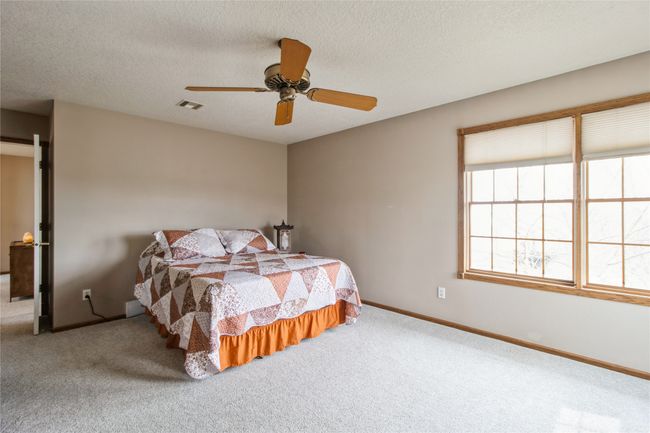 822 40 Th Ave, Home with 4 bedrooms, 4 bathrooms and null parking in Pleasantville IA | Image 27